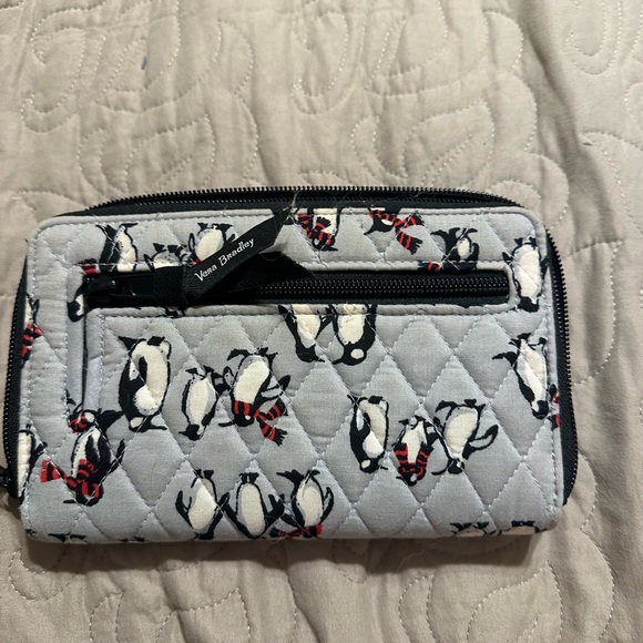 Vera Bradley wallet. Excellent condition. - Picture 3 of 3